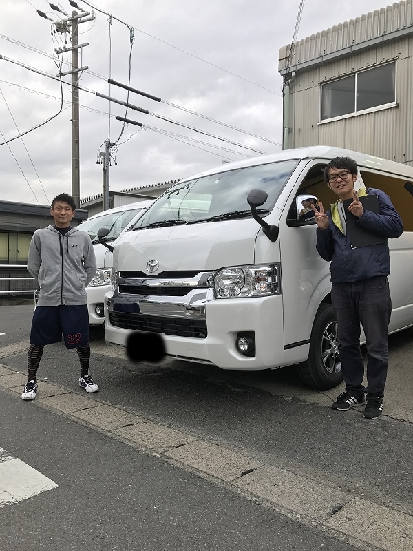 ハイエース　ワゴンGL　当社オリジナル内装架装FD-BOX3納車させていただきました～♪